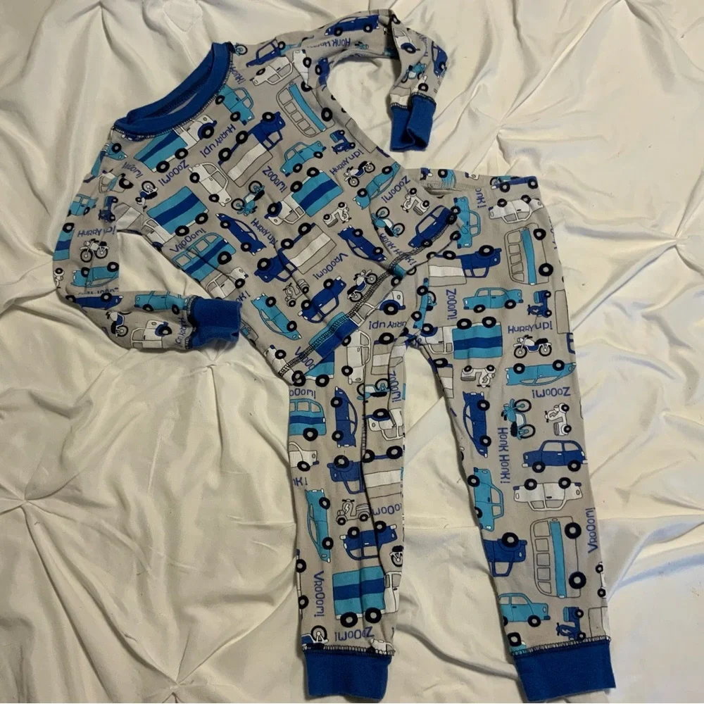 Pick any 5 for $15 Carter's Blue and Gray Car Print Pajama Set - Picture 1 of 8